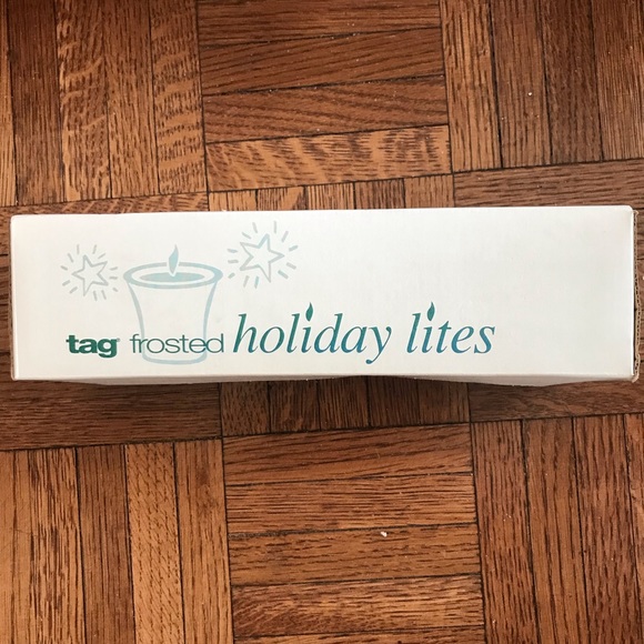 Holidays Christmas Candles in White frosted glass holders in sealed box New - Picture 2 of 2